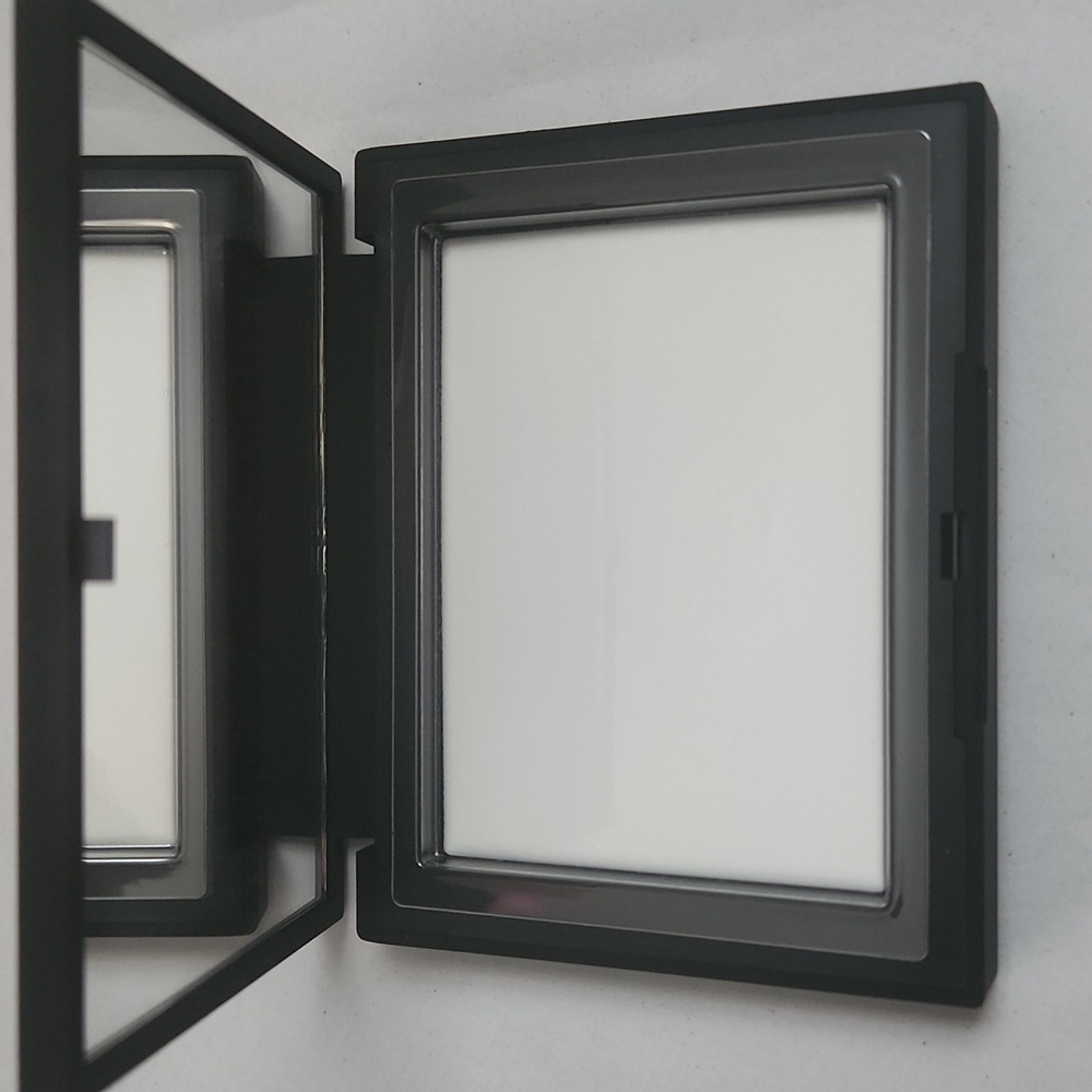 NARS Light Reflecting Setting Powder - Picture 2 of 3